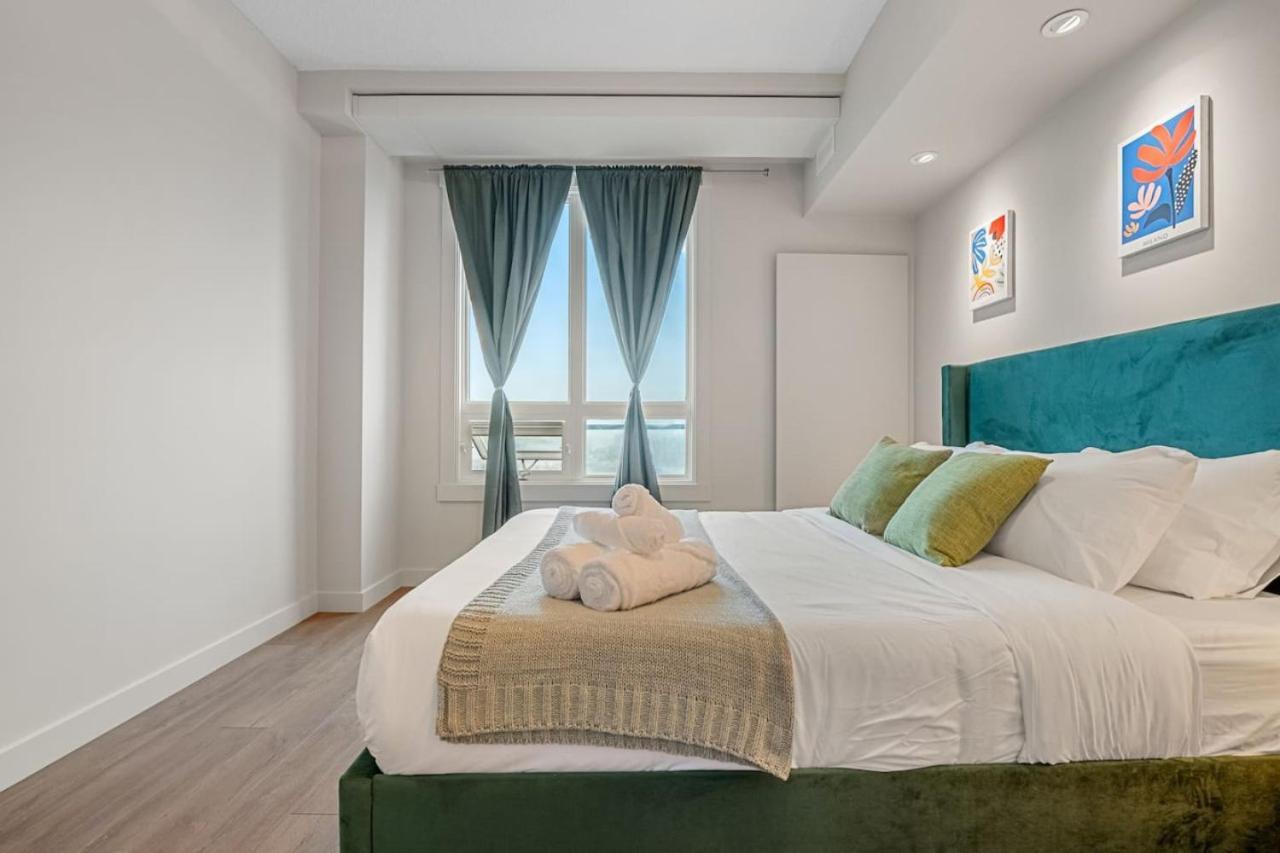 Upscale Penthouse Stay With Mountain & City Views, Free Parking, Bbq Grill, Office Space & More YYC Dış mekan fotoğraf