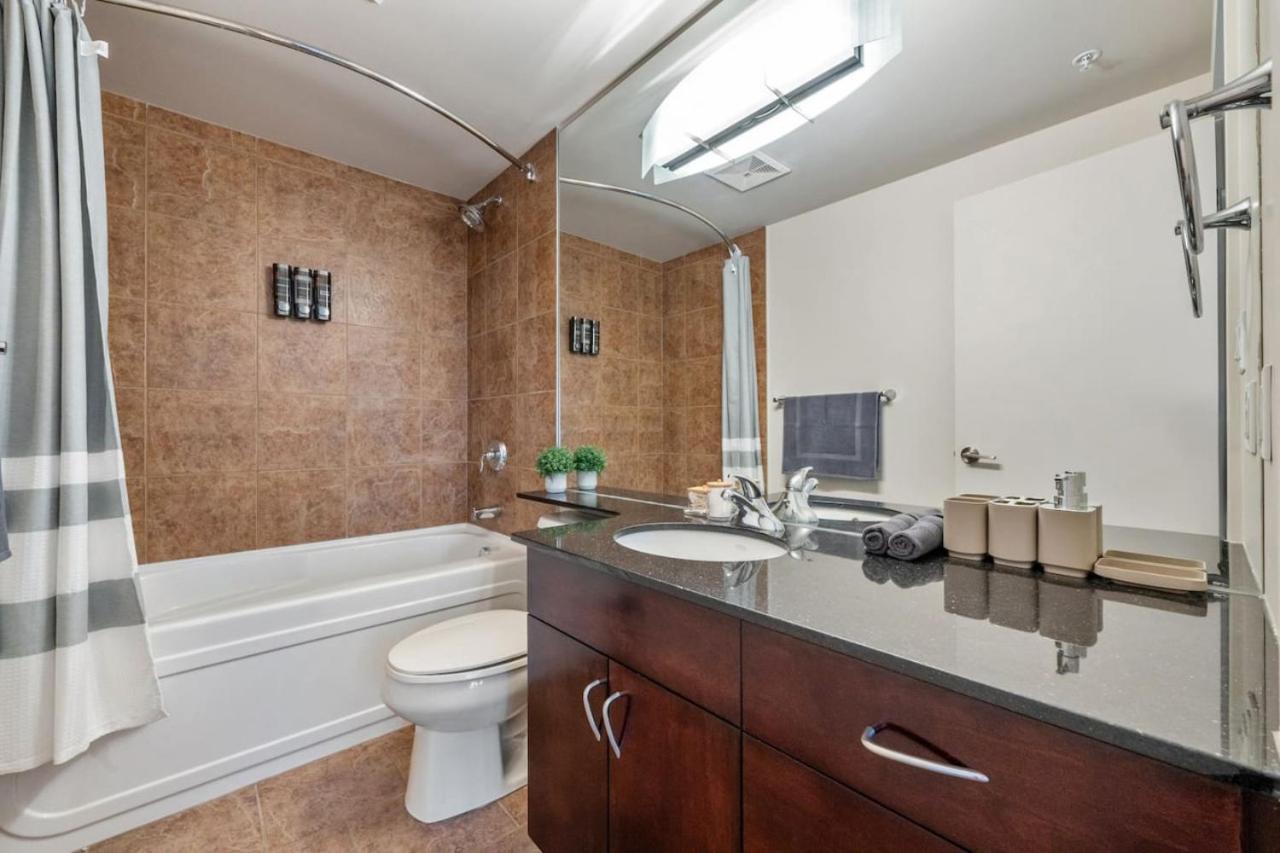 Upscale Penthouse Stay With Mountain & City Views, Free Parking, Bbq Grill, Office Space & More YYC Dış mekan fotoğraf