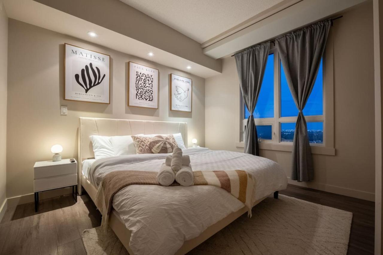 Upscale Penthouse Stay With Mountain & City Views, Free Parking, Bbq Grill, Office Space & More YYC Dış mekan fotoğraf