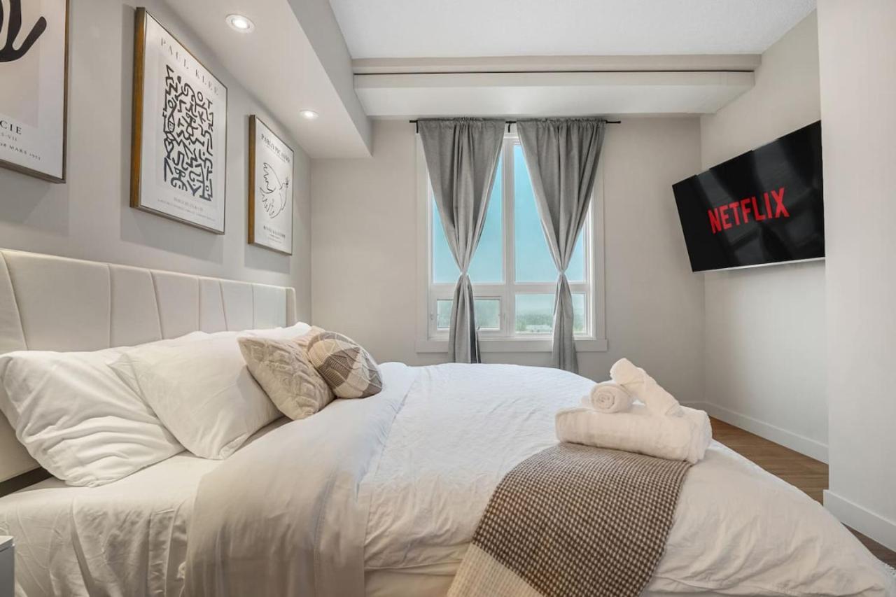 Upscale Penthouse Stay With Mountain & City Views, Free Parking, Bbq Grill, Office Space & More YYC Dış mekan fotoğraf